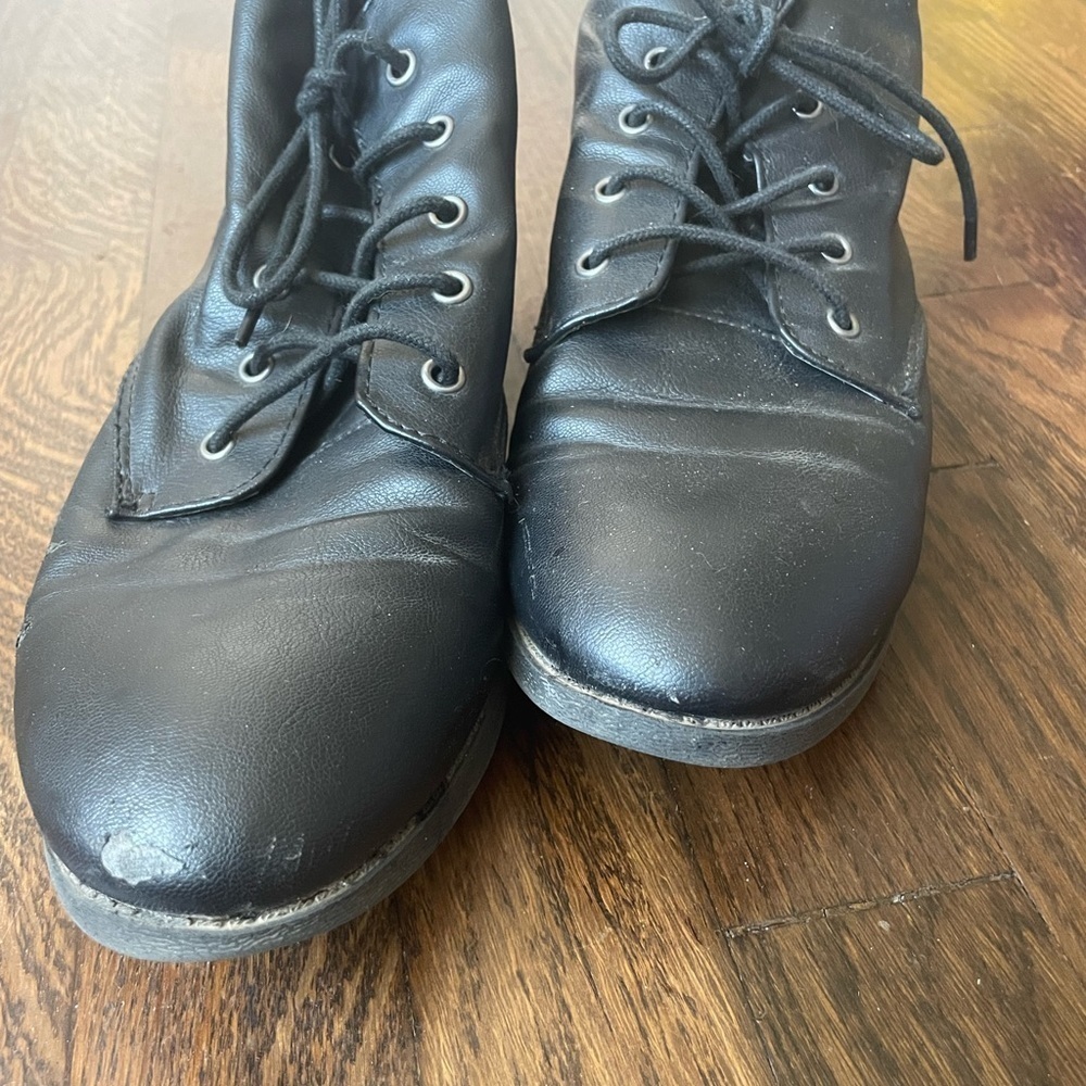 American Eagle black shoes - Picture 2 of 5